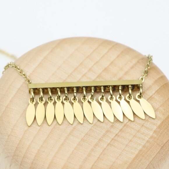 Minimalist Leaf Charm Yellow Necklace with Adjustable Gold Chain, XPNL0383 - Picture 1 of 13